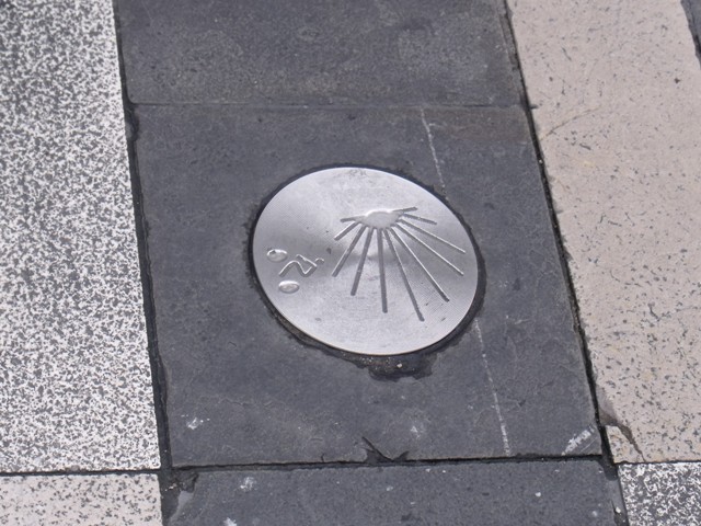 przykład oznakowania dla rowarzystów w mieście