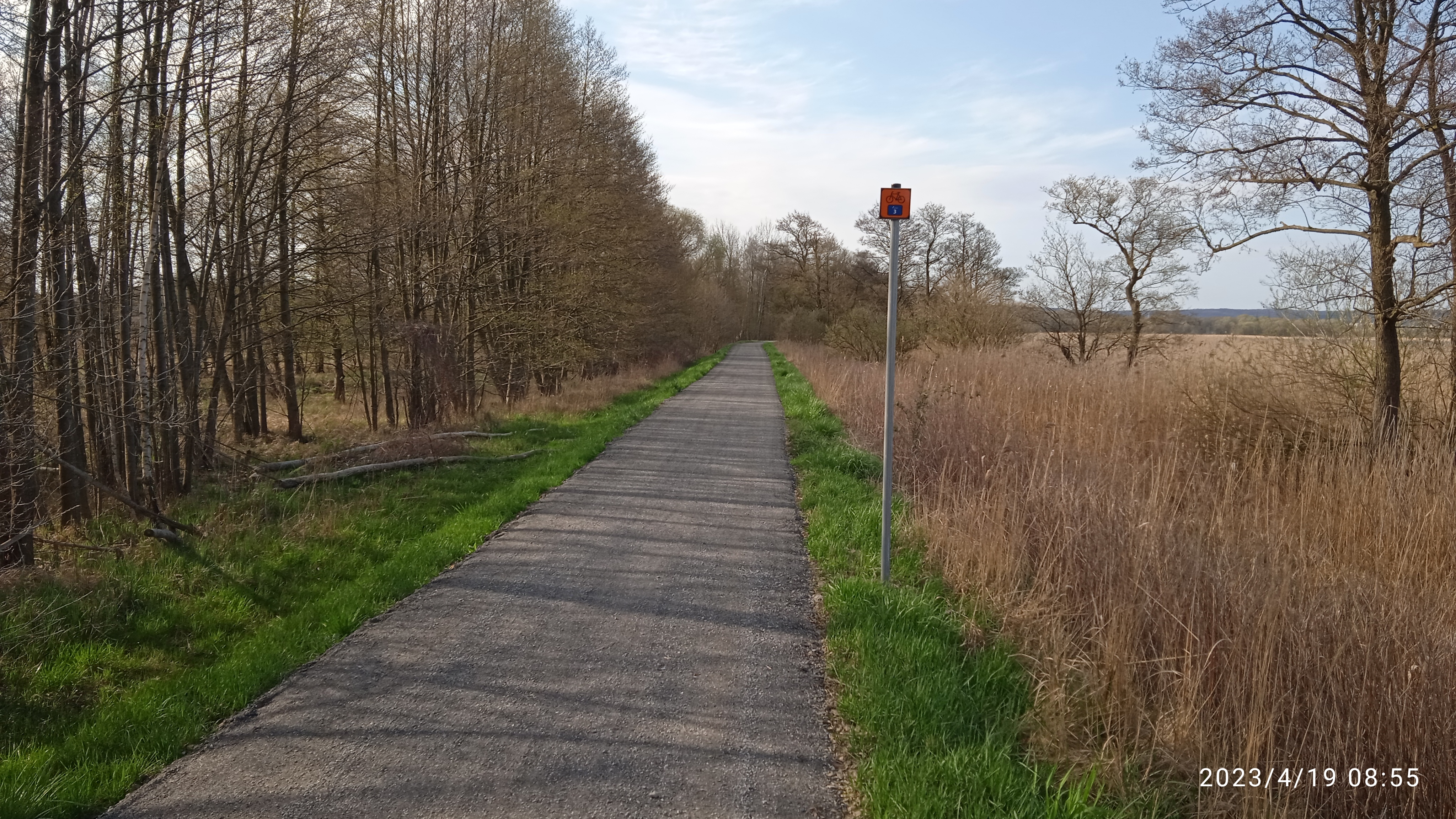 Przedstawiciele Województwa Zachodniopomorskiego w dniach 19 kwietnia - 15 maja 2023 roku dokonali odbioru końcowego 22,61 km trasy rowerowej