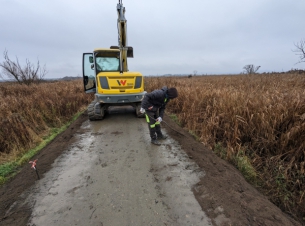  „Zaprojektowanie i wykonanie szlaku rowerowego na wale przeciwpowodziowym wzdłuż rzeki Chełszcząca i jeziora Dąbie”.